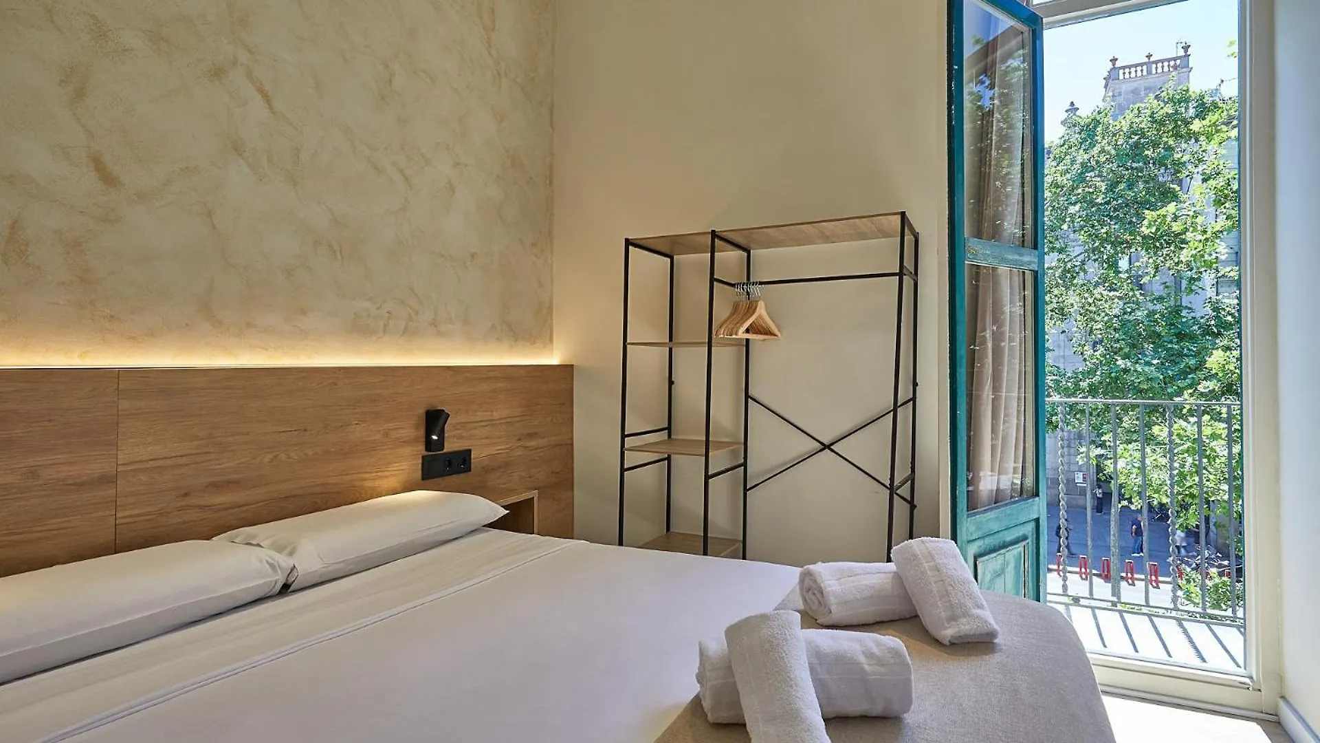 ** Affittacamere Ella Hostel Boqueria Barcellona Spagna