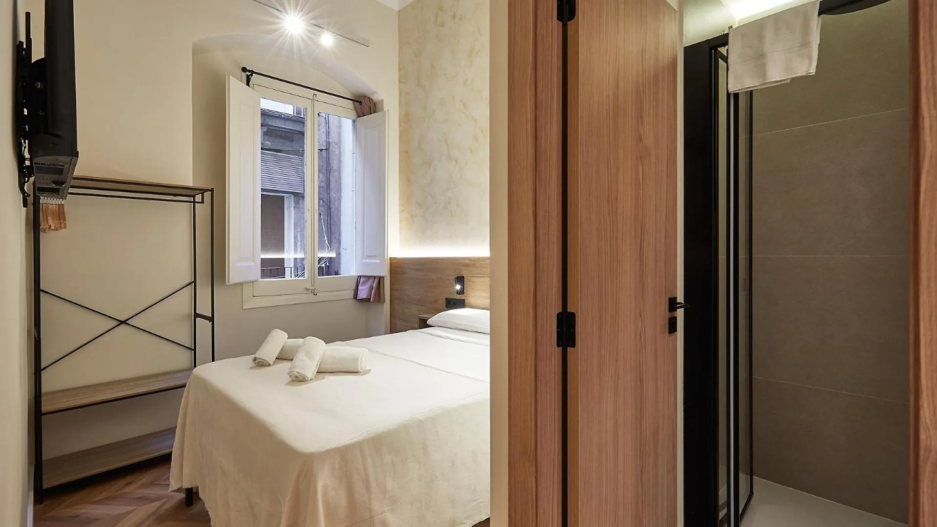 Ella Hostel Boqueria Barcellona 2*,  Spagna