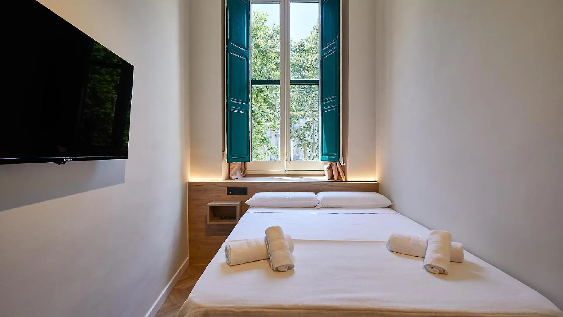 Ella Hostel Boqueria Barcellona 2*,